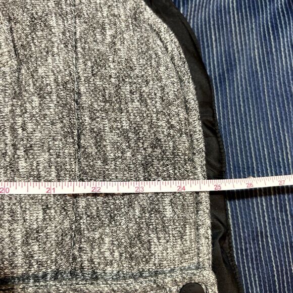 Skies Are Blue Vest Womens S Gray Quilted Snap Front Cozy Boho Layered Look - Picture 9 of 10